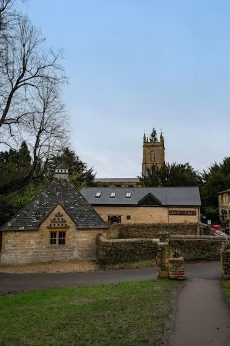 Chic Cotswold Tiny Home - Oddity House Blockley Exteriér fotografie